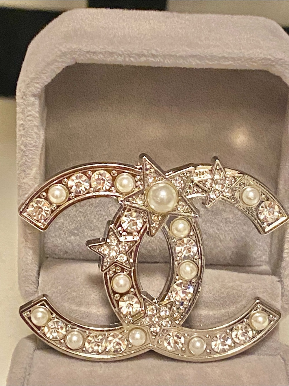Fashion Jewelry Silver-Star Pearl & Crystal C- Interlocking Luxury Brooch Large